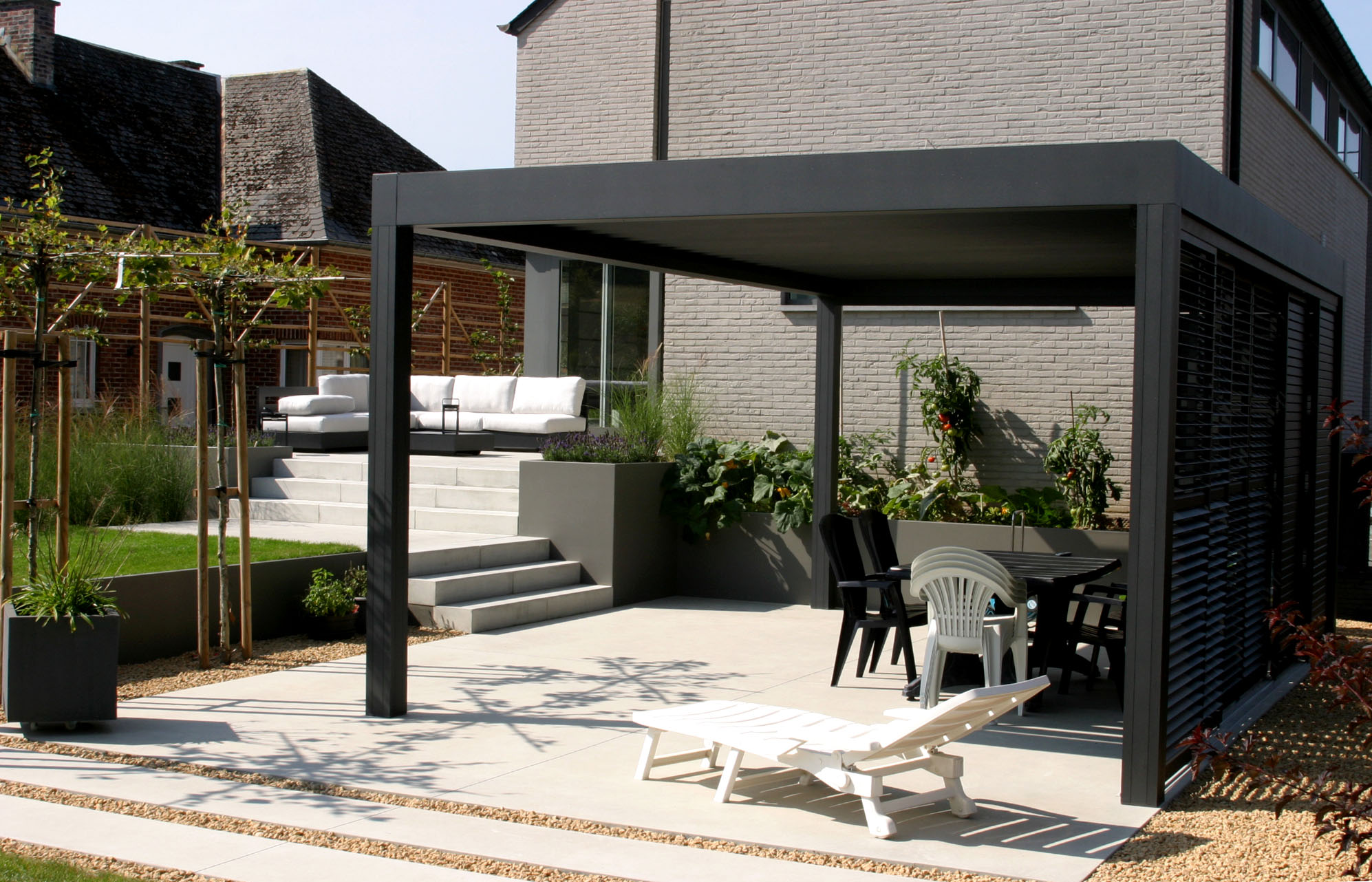 Pergola bioclimatique sur terrasse